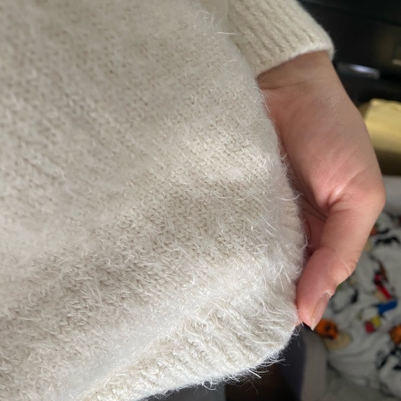 Crop top sweater - Picture 2 of 4